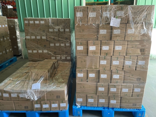 Khăn lau ướt dùng một lần đa chức năng OEM để làm sạch bề mặt miệng và tay