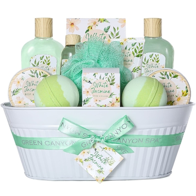 Giỏ Quà 9 Miếng Tắm Dưỡng Thể Vanilla Dừa Tại Nhà Spa Các Loại Kem Dưỡng Da Thơm