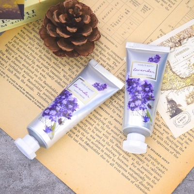 Công thức không nhờn hấp thụ nhanh chóng Sữa dưỡng thể chăm sóc da được trẻ hóa
